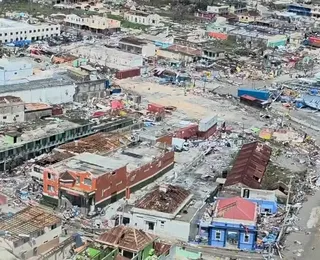 Furacão atinge nível extremo e acende alerta