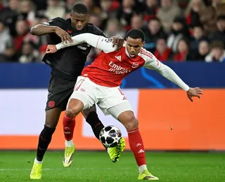 Gabriel Magalhães sai lesionado e vira dúvida no Arsenal na Champions