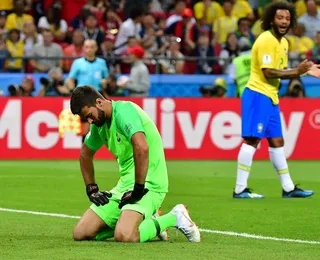 Goleiro titular do Brasil sente lesão e pode ficar fora da temporada