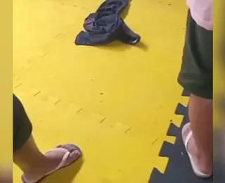 Homem é morto a tiros dentro de academia de  jiu-jitsu