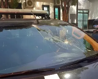 Homem é preso após tentar destruir viatura no interior da Bahia