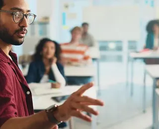 Instituto baiano anuncia vagas para professor com salários de até R$ 8,3 mil
