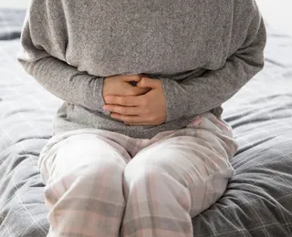 Jovem descobre câncer ao confundir dor abdominal com cólica