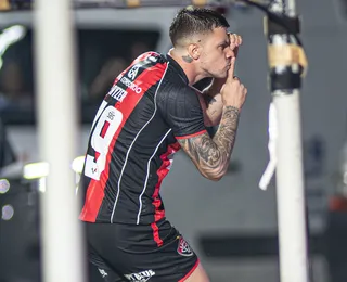 Kayzer critica "energia ruim" da internet e avalia dupla com Renê