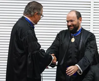 Kertzman assume presidência do TRE-BA com desafio de combater IA
