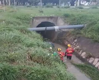 Mulher some pós ser arrastada por enxurrada durante chuva na Bahia