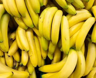 Nem geladeira, nem fruteira: onde guardar bananas para durar mais