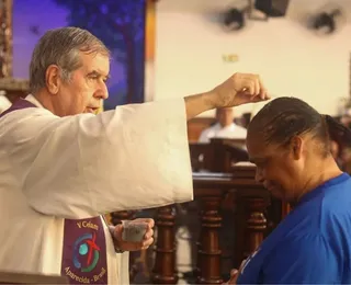 Padre de 72 anos morre antes de celebrar missa de Páscoa