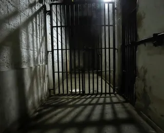 Pai é preso por estuprar próprio filho após criança revelar traição