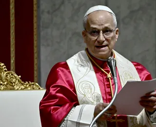 Papa Leão XIV pede diálogo entre nações e condena escalada de guerras