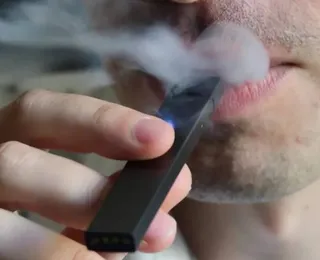 Projeto de lei pode proibir fumar em frente a escolas e hospitais