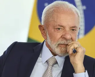 PT faz autocrítica e muda estratégia contra Flávio Bolsonaro para 2026