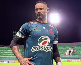Registrado no BID, goleiro Bruno treina para estreia na Copa do Brasil