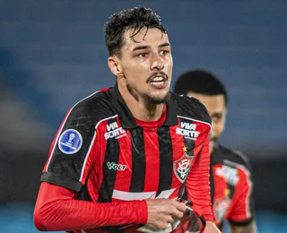 Reviravolta: clube desiste de empréstimo e Claudinho fica no Vitória