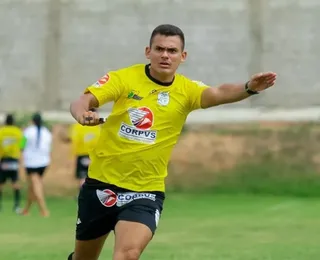 Sem VAR, jogo do Vitória terá árbitro estreante e pivô de polêmica