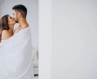 Sexo entre amigos fortalece a união; veja o que diz a ciência