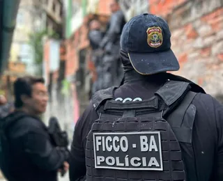 Suspeitos de homicídio são presos durante fuga na rodoviária de Salvador