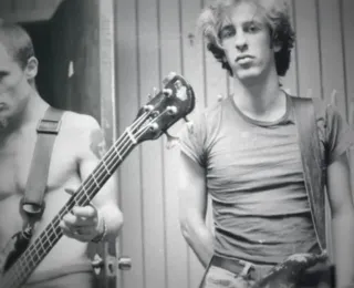 Trágica história do Red Hot Chili Peppers é resgatada em doc da Netflix