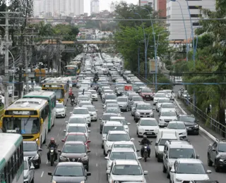 Uber e 99 na Bahia: guerra e combustíveis podem deixar corridas mais caras
