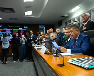 Última sessão da CPMI do INSS termina na madruga e sem relatório final