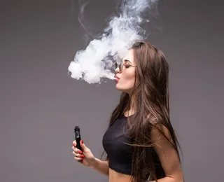 Uso de cigarro eletrônico dispara entre jovens de 13 a 17 anos