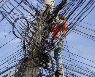Veja cinco erros comuns que podem causar acidentes elétricos em casa