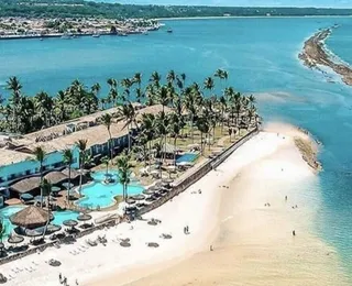 Vila na Bahia encanta turistas com águas mornas e opções de lazer