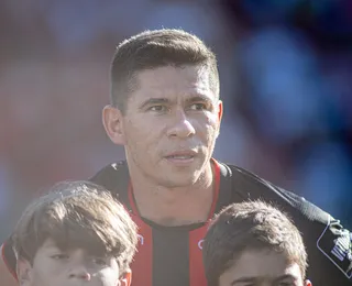 Vitória: Jair Ventura aprova desempenho de Osvaldo como centroavante