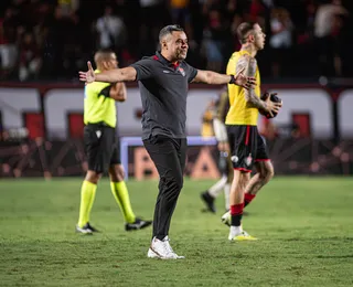 Vitória tenta maior sequência invicta da era Jair Ventura