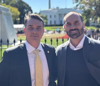 Deputado pede inclusão de Flávio Bolsonaro em ação contra Eduardo no STF