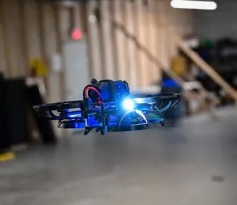 Drones armados são testados como resposta imediata a ataques em escolas