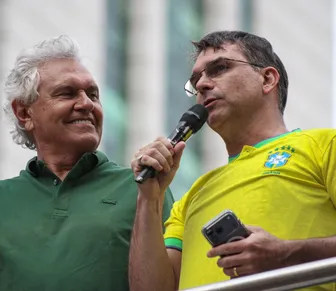 Nome de peso da direita cobra Flávio Bolsonaro sobre o caso Master