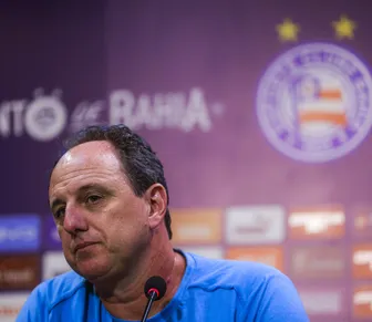 Pressionado, Rogério Ceni revela se pensa em pedir demissão