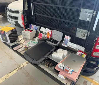 PRF apreende canetas emagrecedoras, anabolizantes e eletrônicos em carro na Bahia