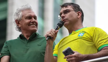 Nome de peso da direita cobra Flávio Bolsonaro sobre o caso Master