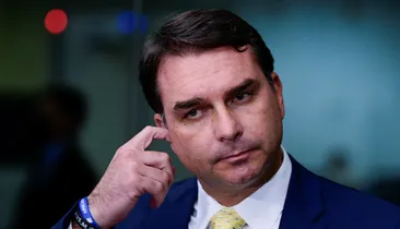 Petista desafia Flávio Bolsonaro a assinar “CPI do Dark Horse"