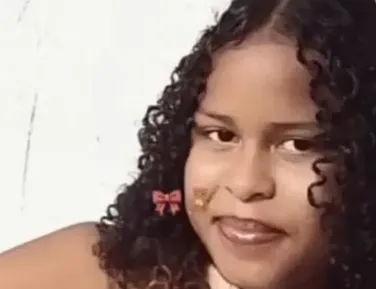 Adolescente de 12 anos desaparece após sair para escola em Camaçari - Imagem