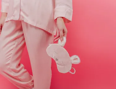 Aeroporto incita proibição de pessoas de pijamas durante voos - Imagem