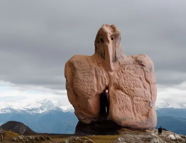 Artista baiana explora o imperfeito em esculturas únicas - Imagem