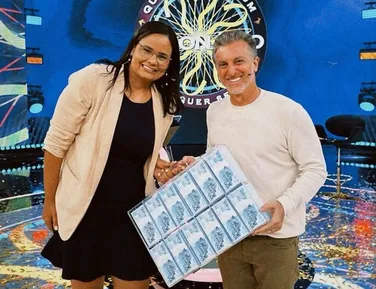 Baiana que venceu o 'Quem Quer Ser um Milionário?' é aprovada em concurso para diplomata - Imagem