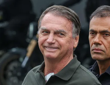 Bolsonaro tem melhora e pode deixar UTI até o fim da semana - Imagem
