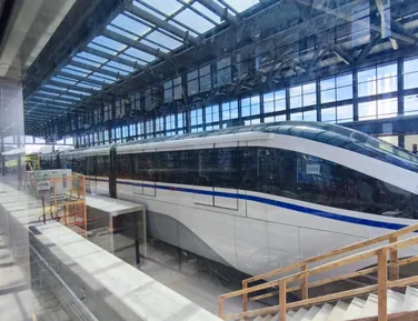 BYD assume linha de trem inacabada, faz teste e determina inauguração - Imagem