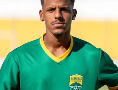 Clube baiano contrata filho de cantor de pagode para jogar Baianão - Imagem