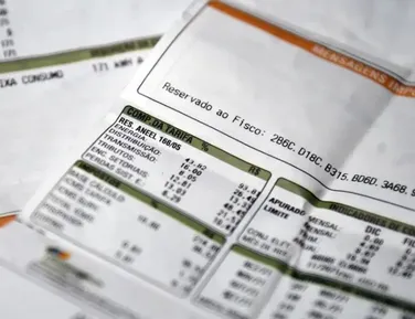 Conta de luz sobe e deve pesar no bolso de milhões até junho - Imagem