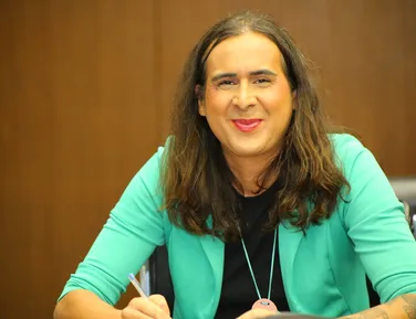 Deputada sai em defesa de menina trans convocada para o Exército - Imagem