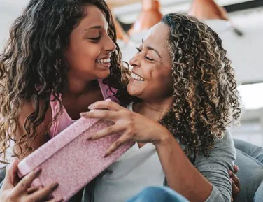 Dia das Mães deve aquecer varejo baiano em R$ 15 bilhões - Imagem