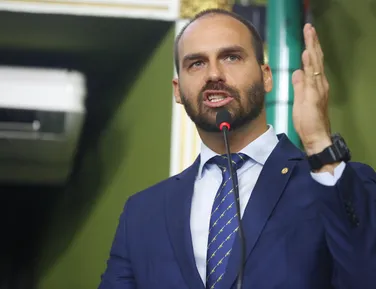 Eduardo Bolsonaro levanta suspeitas sobre eleições na Bahia - Imagem