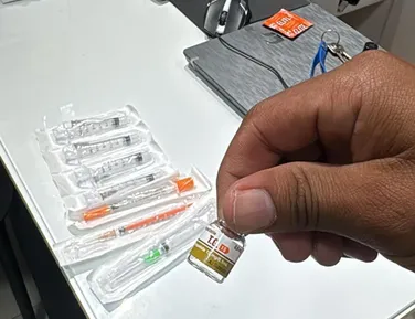 Enfermeiro é preso por vender substância de emagrecimento ilegalmente - Imagem