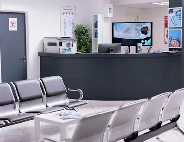 Estagiária é demitida após agredir idosa em posto de saúde na Bahia - Imagem