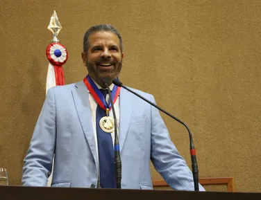 Ex-secretário da Administração é agraciado com a Comenda 2 de Julho - Imagem